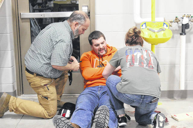 Former federal agent helps prepare schools for active shooter