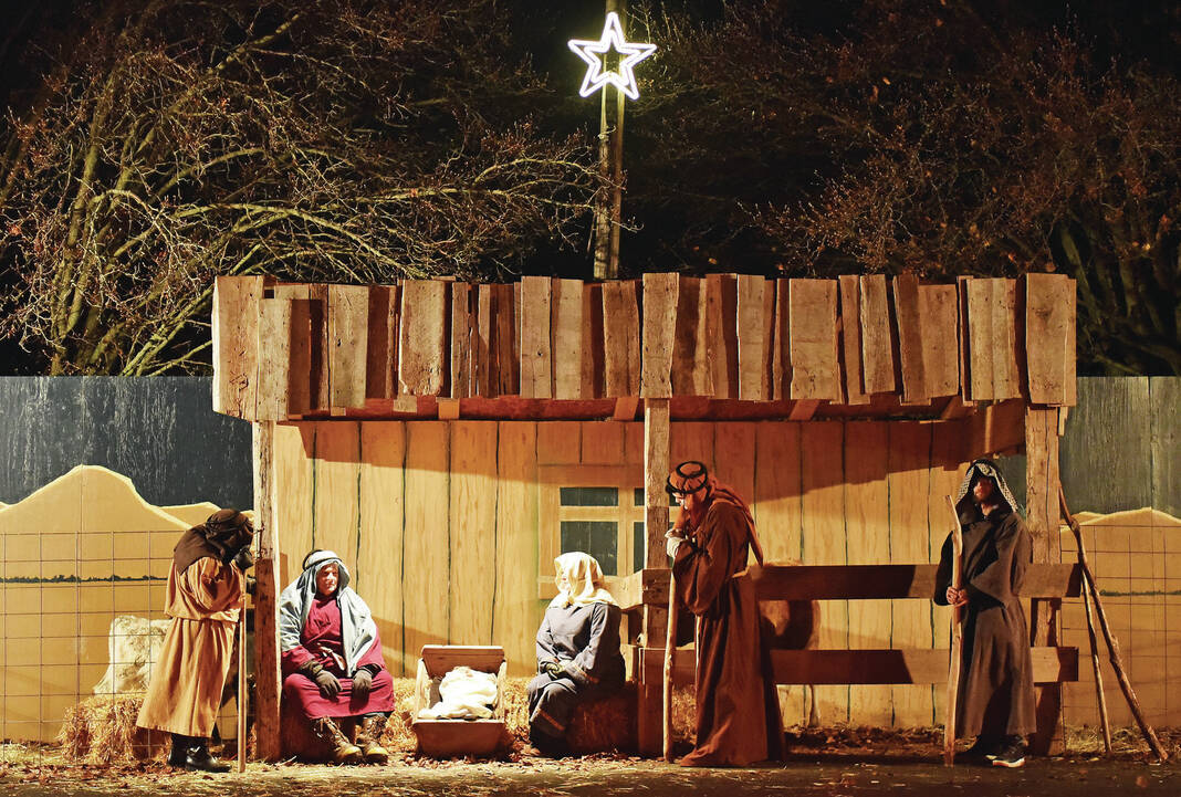 A live nativity - Sidney Daily News