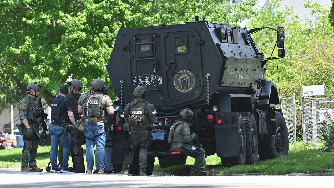 UPDATE: Sidney police capture suspect after hours-long standoff ...